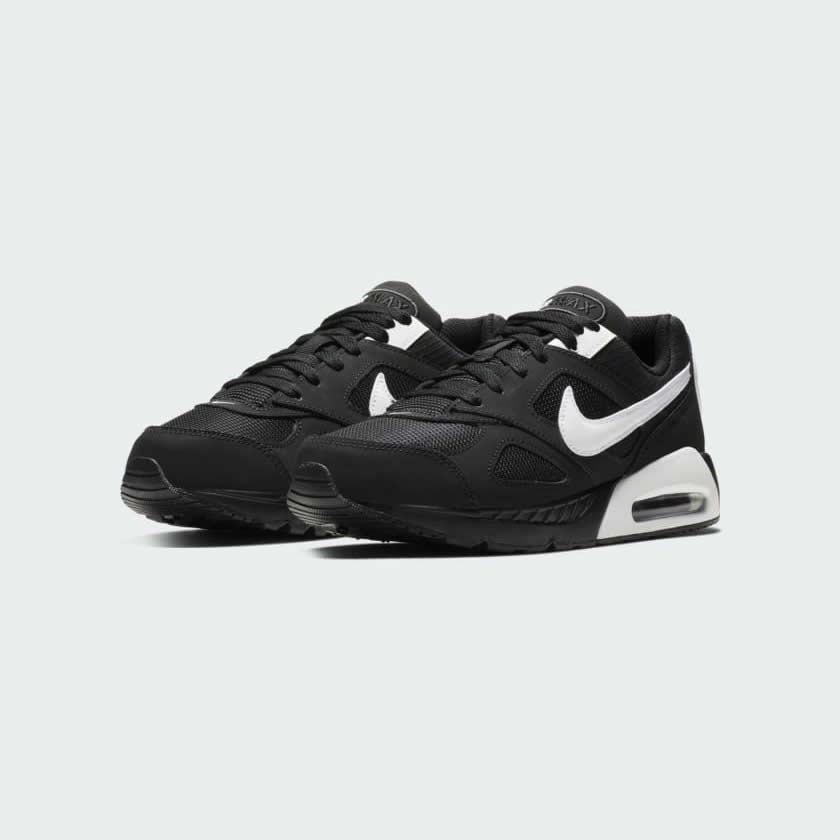 tradesports.co.uk Nike Juniors Air Max IVO 579995 011