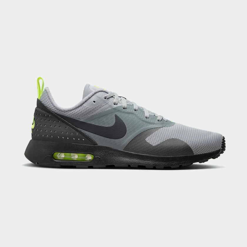 tradesports.co.uk Nike Men's Air Max Tavas 705149 015