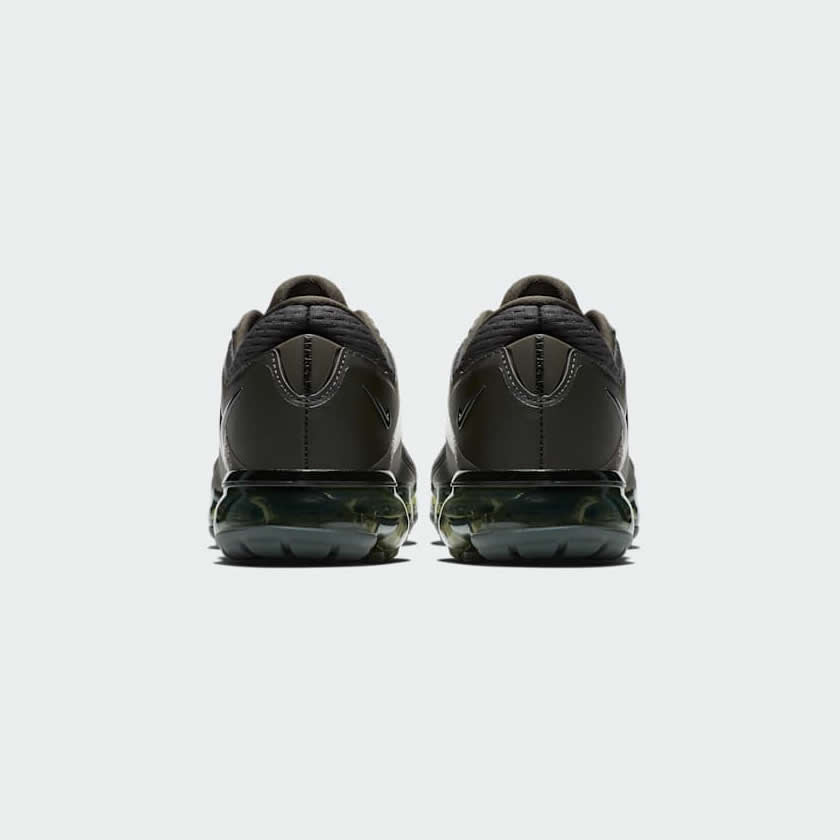 tradesports.co.uk Nike Juniors Air Vapormax 917963 012