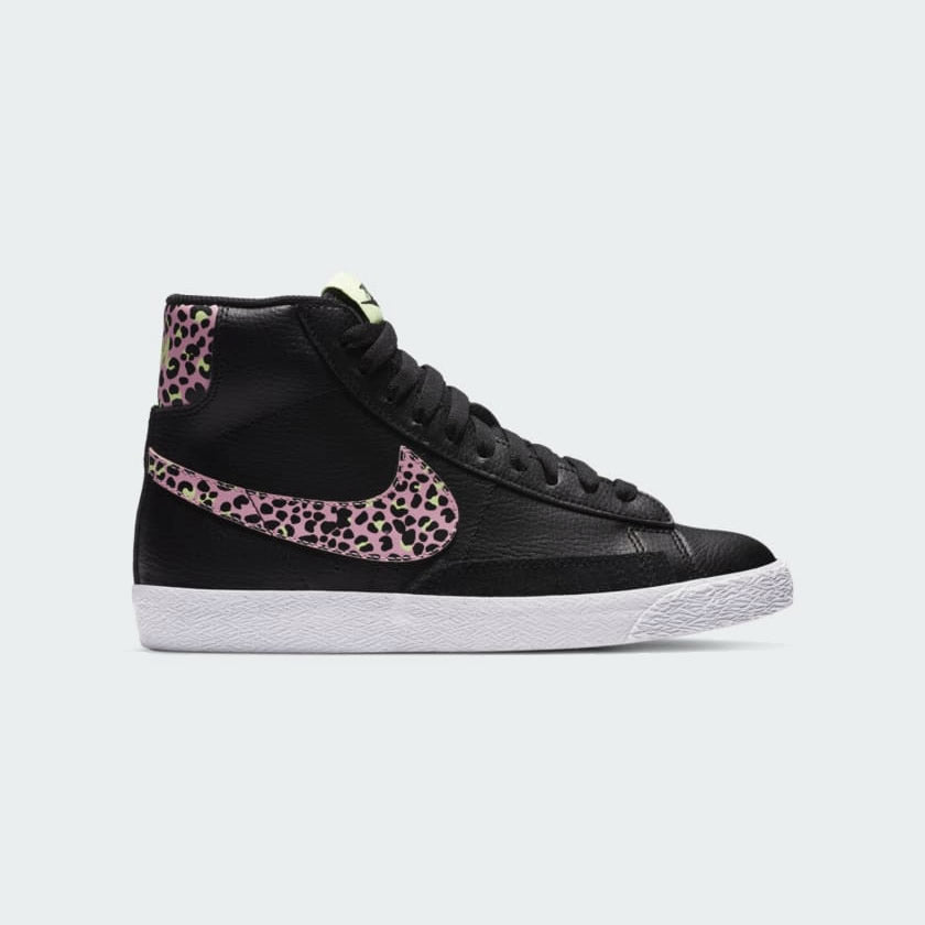 tradesports.co.uk Nike Junior Blazer Mid DA4674 001