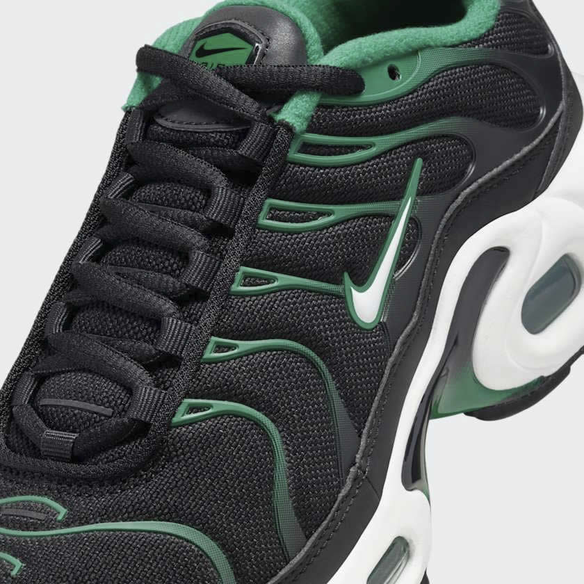 tradesports.co.uk Nike Juniors Air Max Tuned Plus HF0094 001