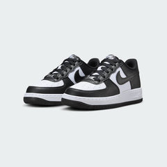 tradesports.co.uk Nike Juniors Air Force 1 HJ9201 001