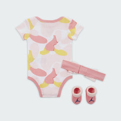 tradesports.co.uk Nike Baby Suit 3 Piece NN00574 A7L