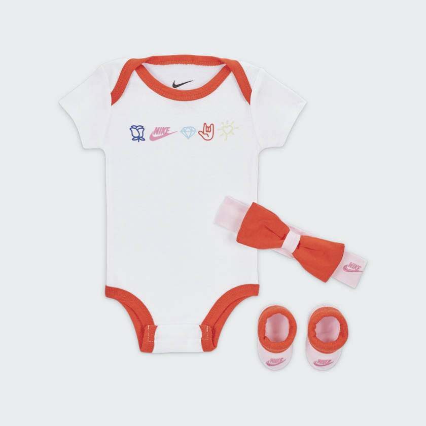 tradesports.co.uk Nike Baby Suit 3 Piece NN0901 001